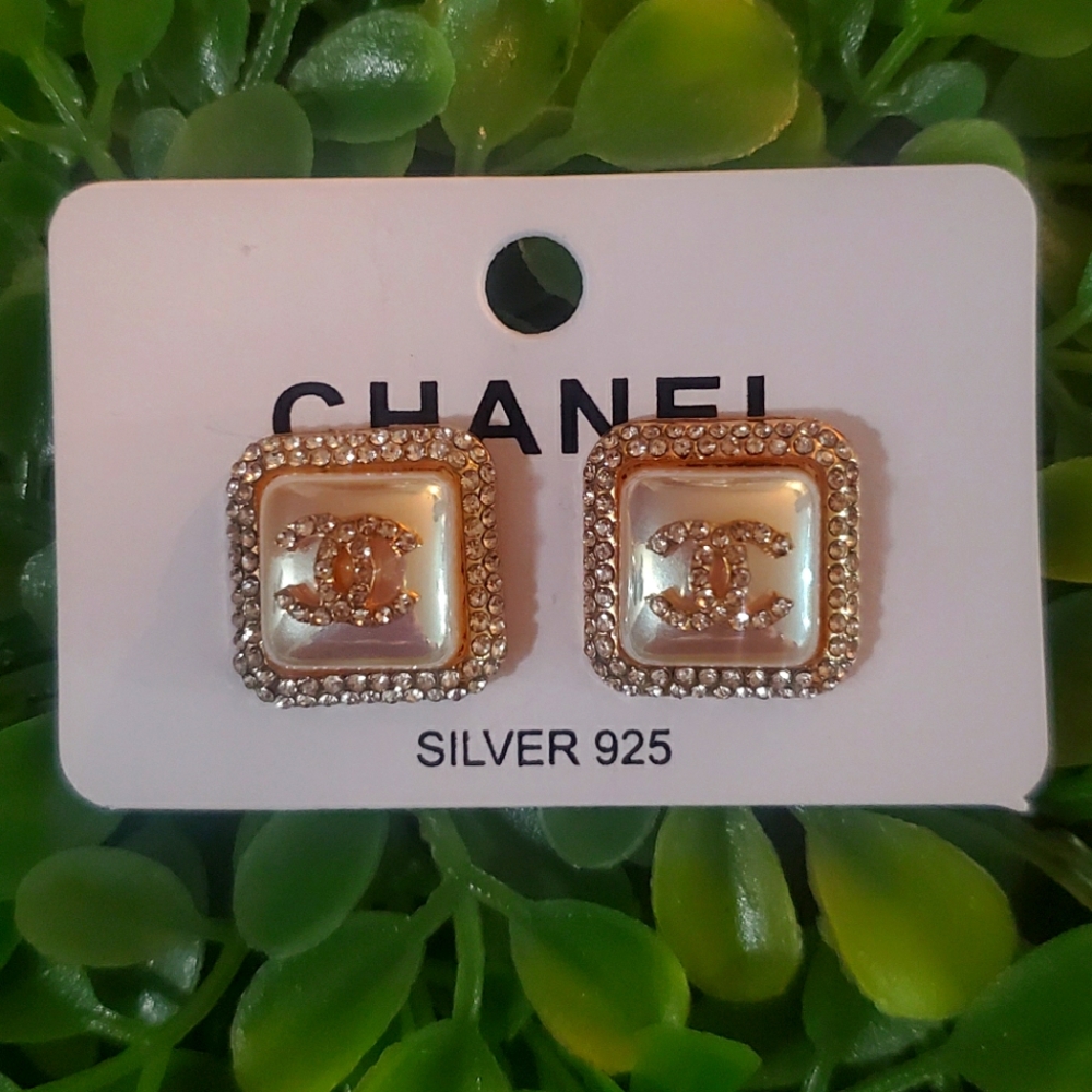 Square Pearl and Gold Earrings